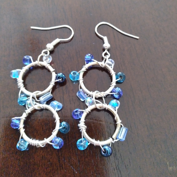 Chain and earrings - Picture 5 of 5